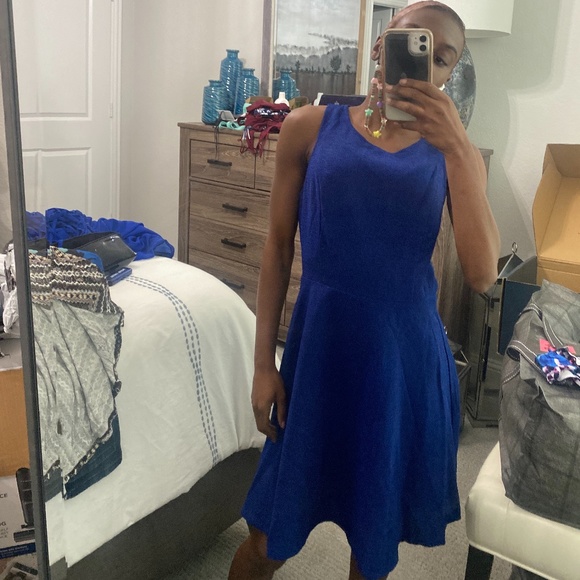 Skies Are Blue | Size XS | Blue Woven Pleated Dress - Picture 1 of 2